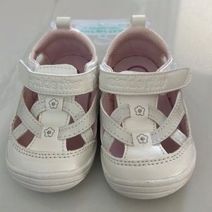 Suprize by Stride Rite Baby Girls White Sandals- Size 4